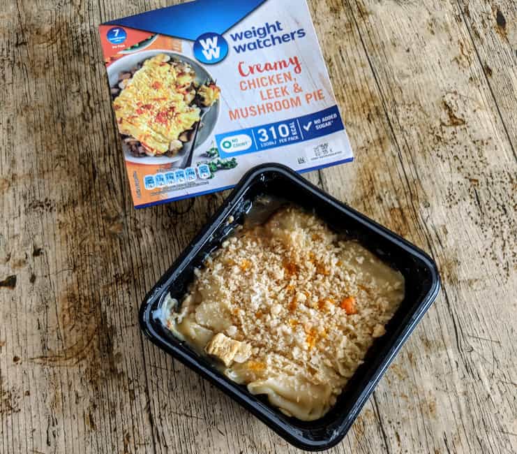 creamy leek mushroom and chicken pie
