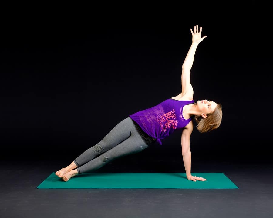 lady doing a plank exercise