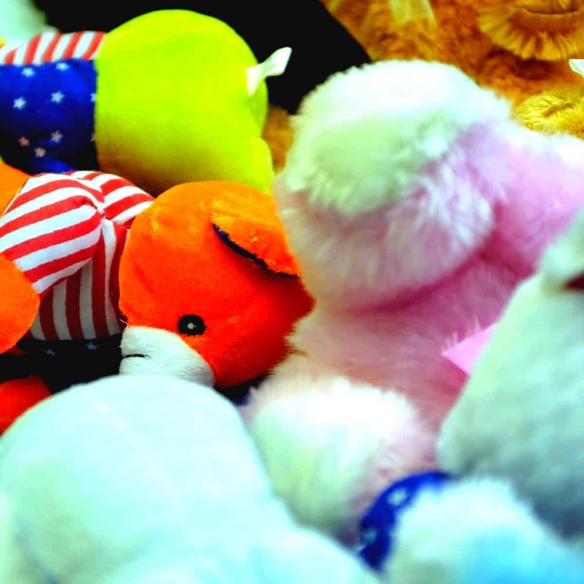 teddy bear grabbing machine