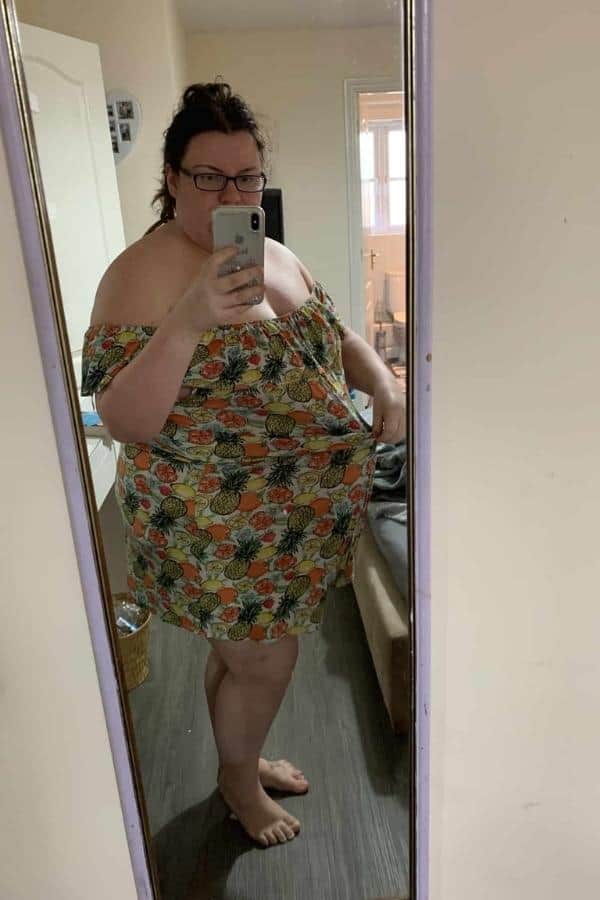 Mirror selfie of Emma\'s weight loss experience