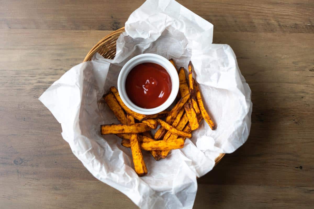 How to make air fryer sweet potato fries that bare crispy